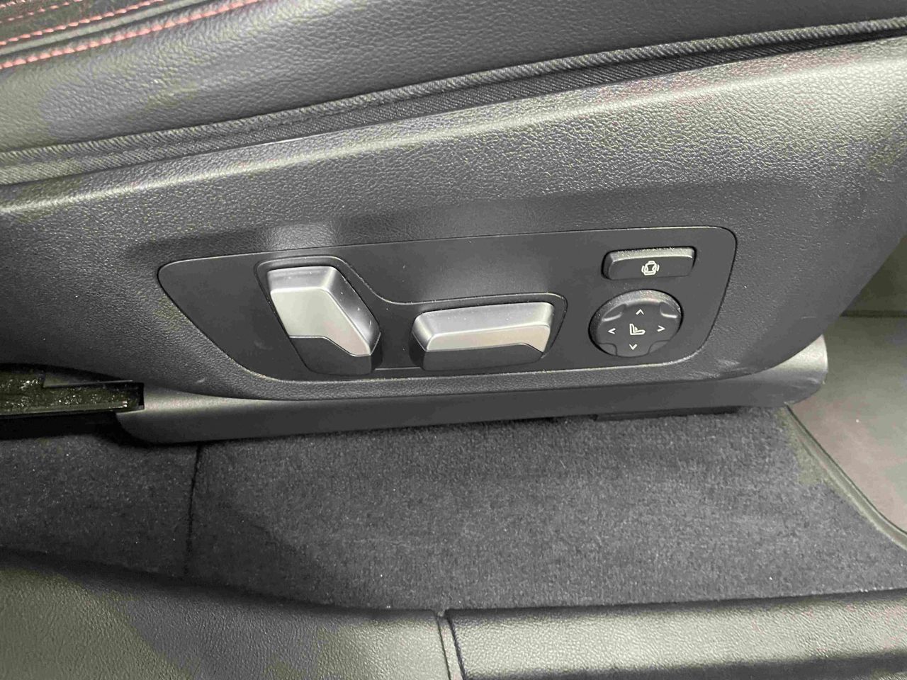 X4 xDrive20d RHD