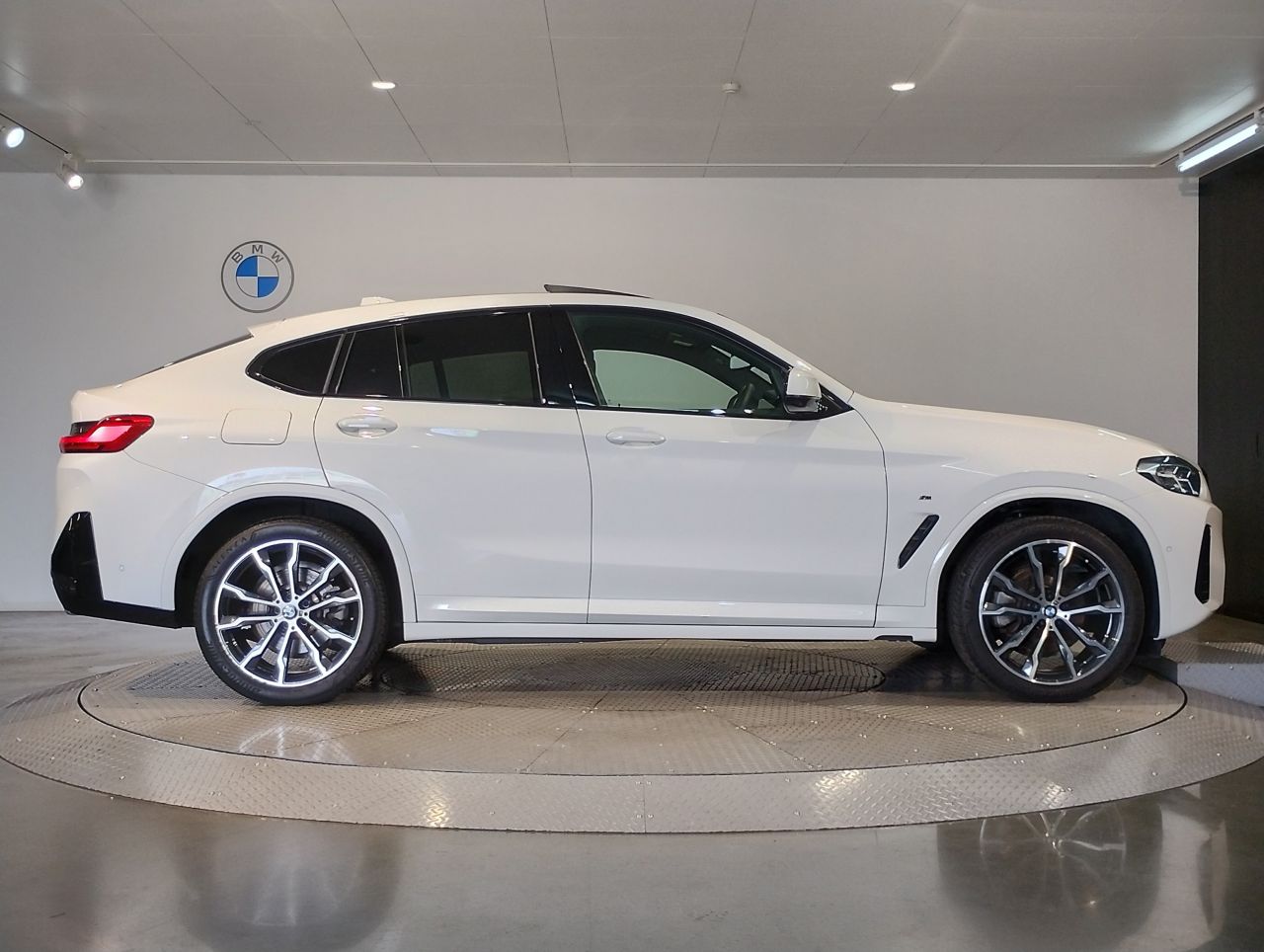 X4 xDrive20d RHD