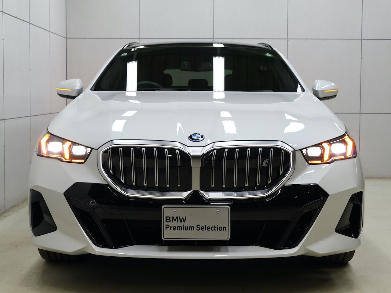 BMW i5 eDrive40 M Sport RHD