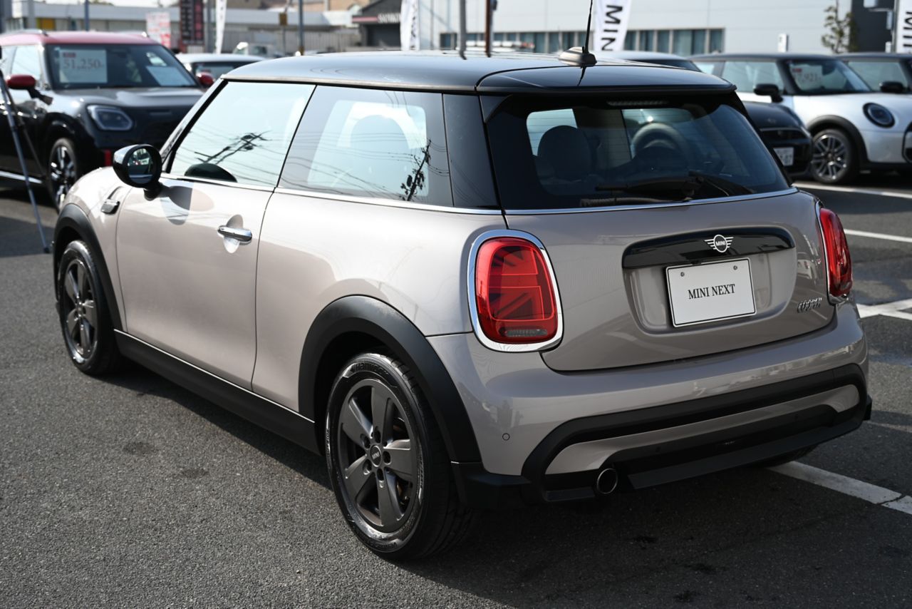MINI Cooper F56 RHD
