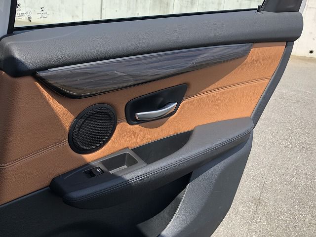 218D ACTIVE TOURER RHD