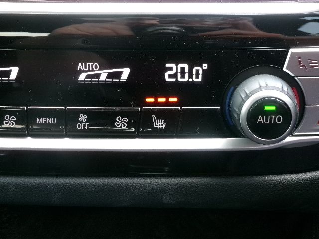 520d xDrive Sedan RHD