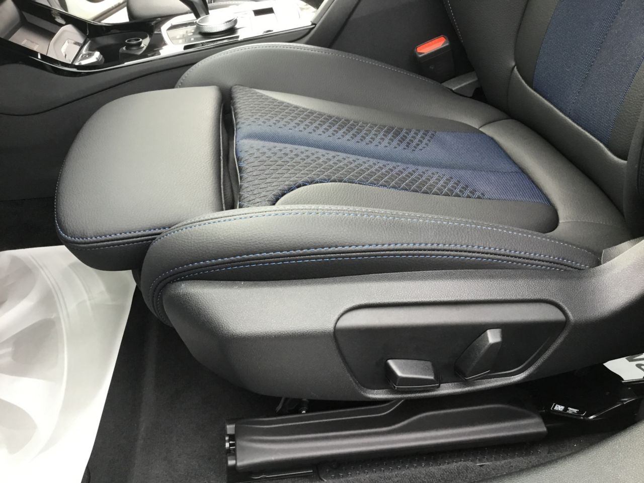 F40 118d Sports Hatch 5-door B47 2.0d