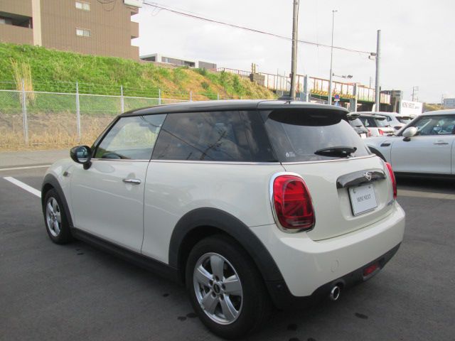 MINI Cooper D 3-Door Hatch