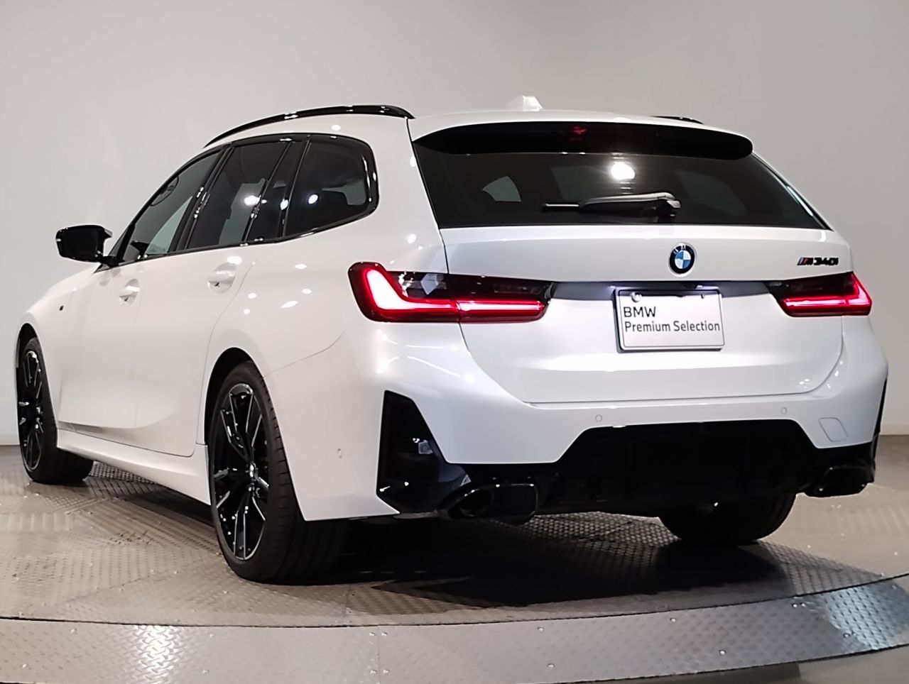 G21 M340i xDrive Touring LCI RHD