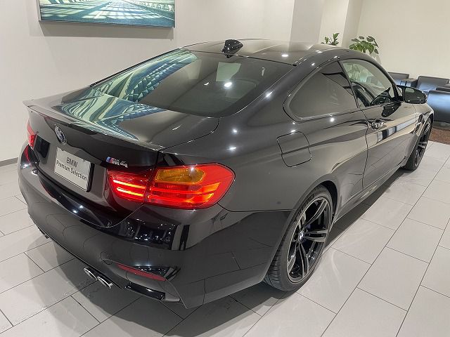 M4 CO