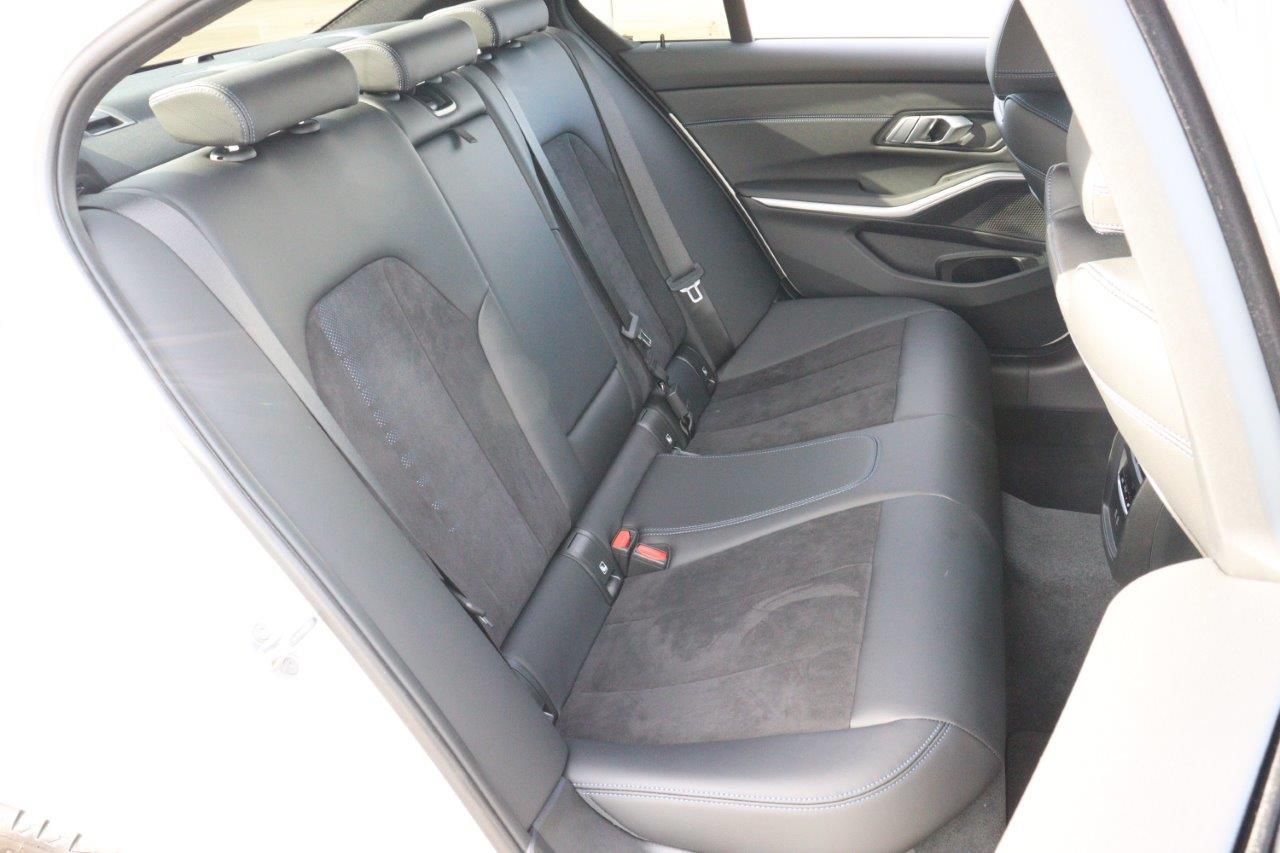 320d xDrive Berline RHD