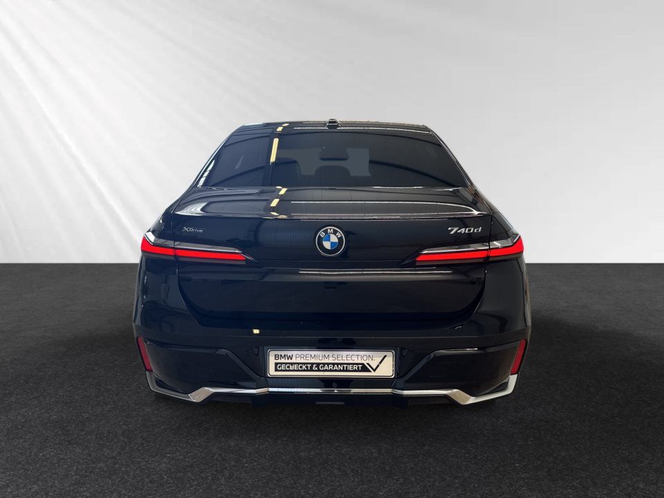 BMW 740