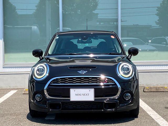 F55 COOPER S D(AT)
