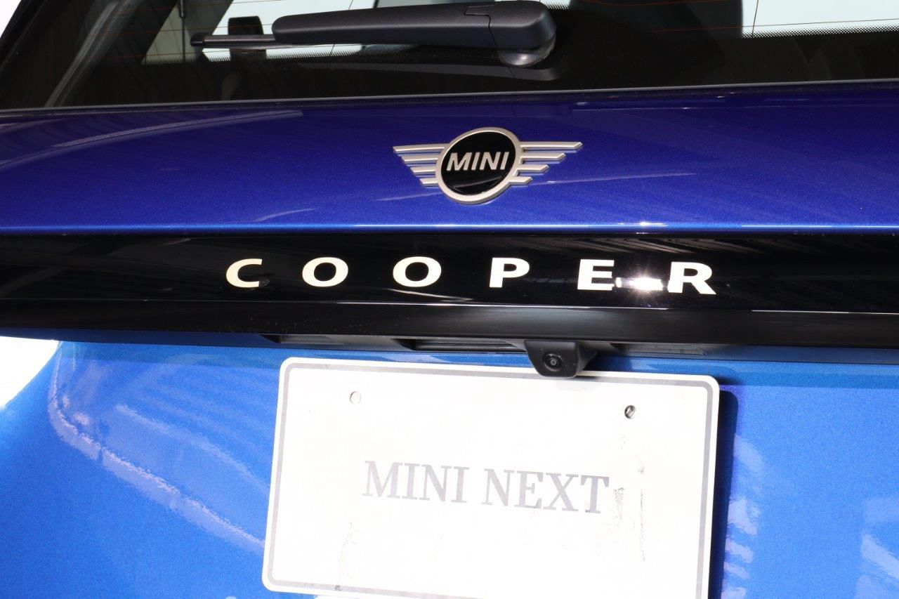 J01 MINI Cooper E