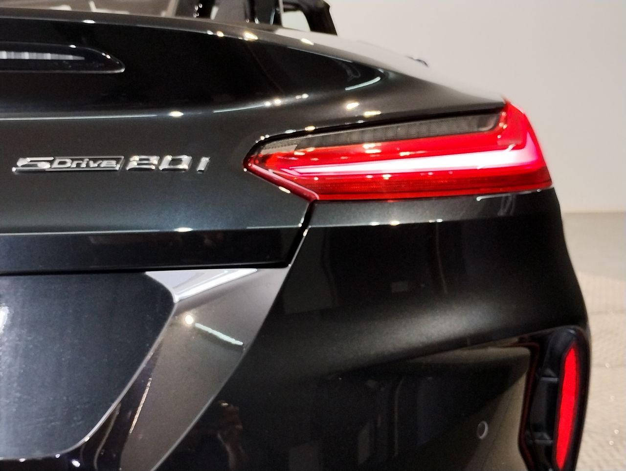 G29 z4 sDrive20i RHD