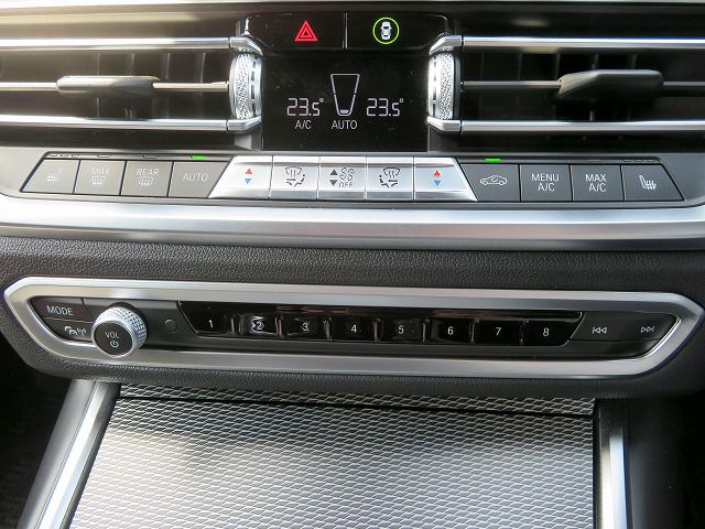G21 320i RHD