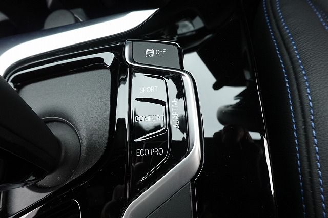 G01 X3 M40i RHD ZA