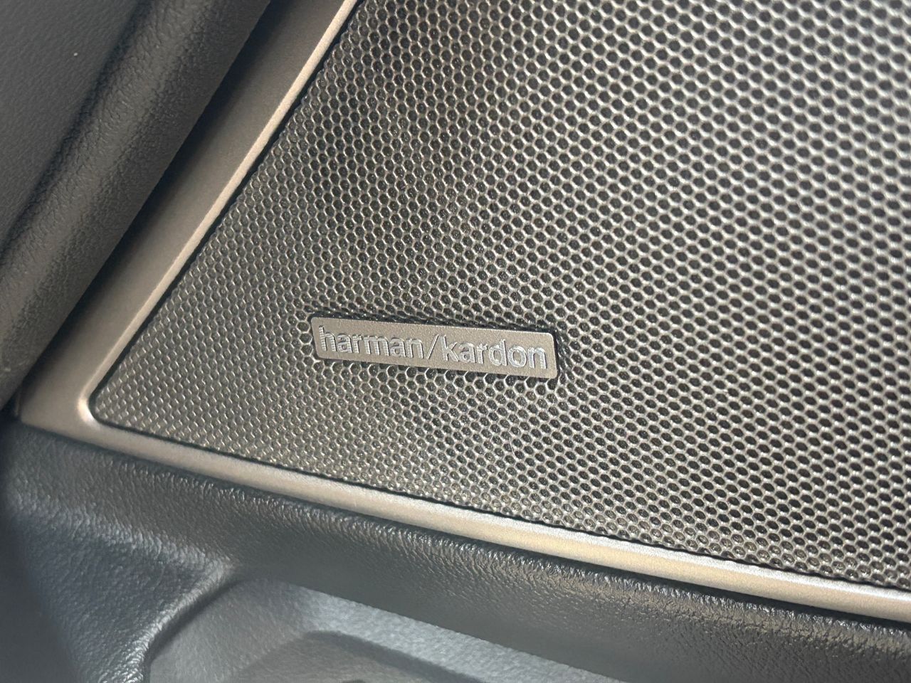 G21 320i RHD