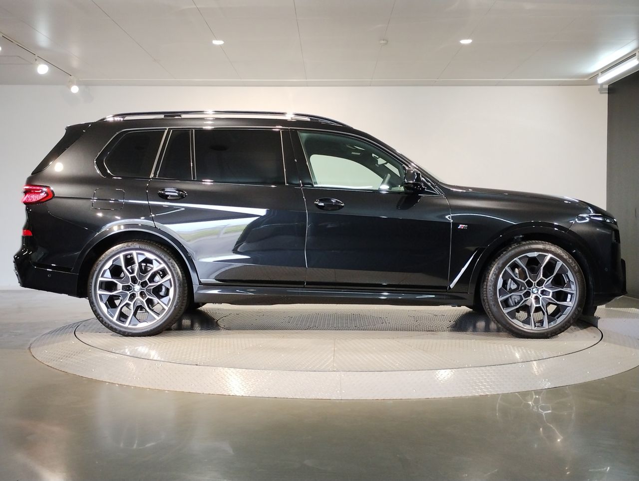 X7 xDrive40d RHD US