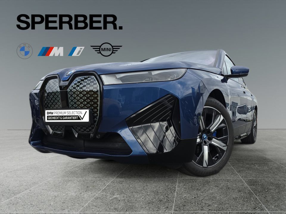 BMW iX