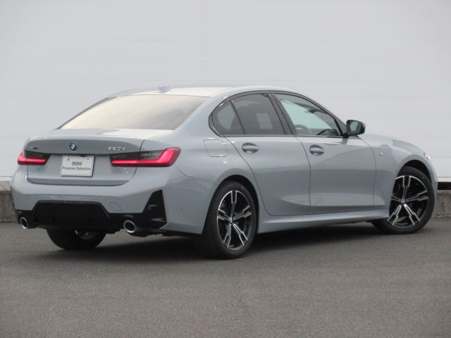 320d xDrive Berline RHD