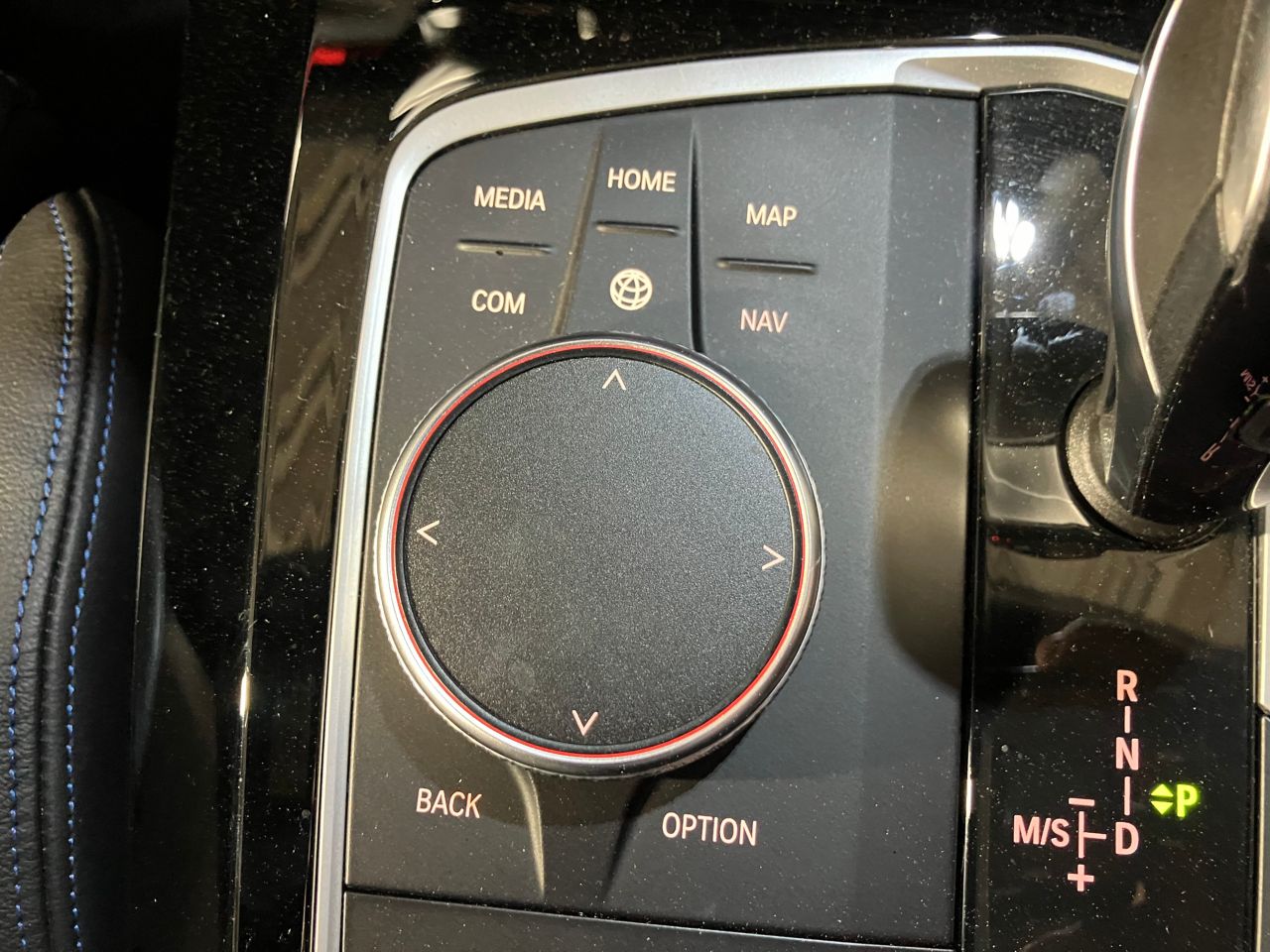 G02 X4 M40i RHD LCI