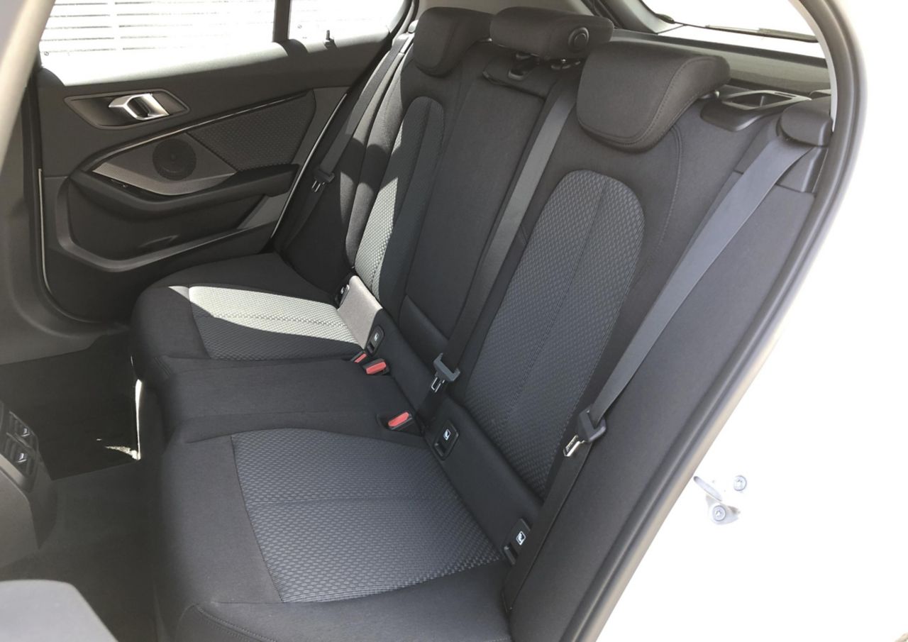 F40 118d Sports Hatch 5-door B47 2.0d