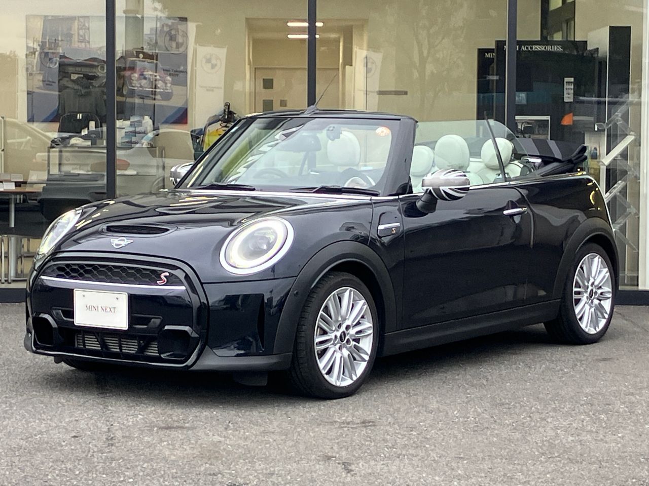 MINI Cooper S Convertible RHD