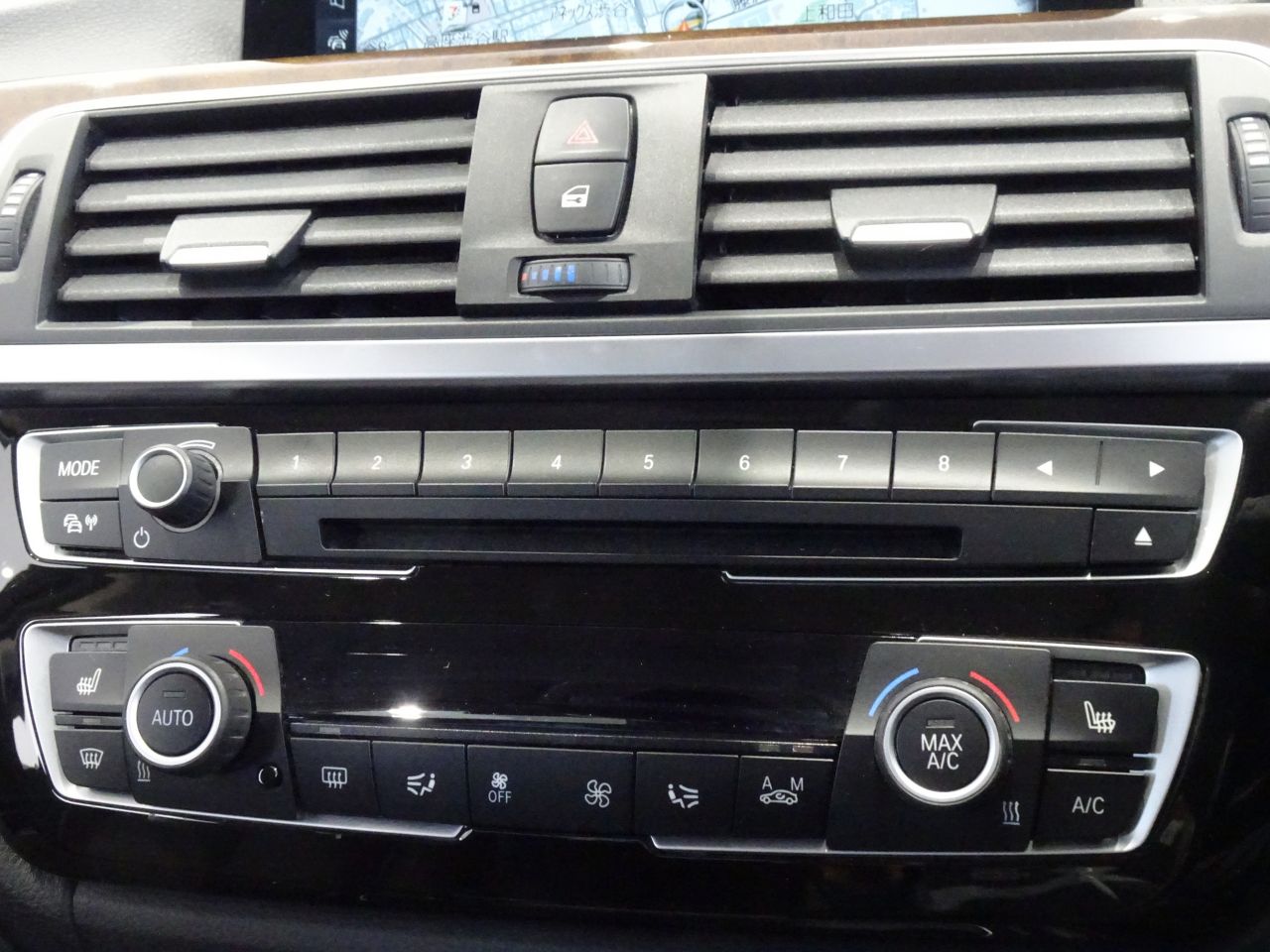 320D SEDAN RHD