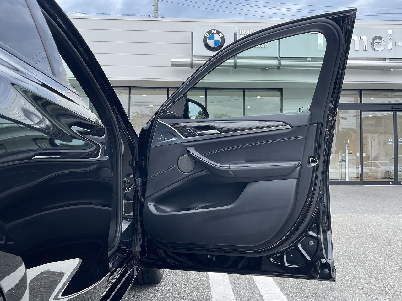 X4 M RHD