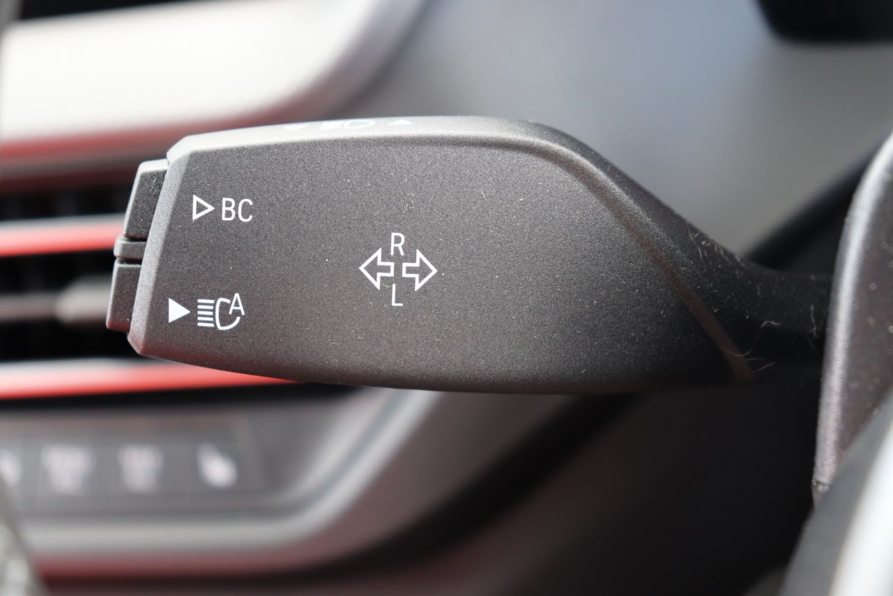 F40 118d Sports Hatch 5-door B47 2.0d