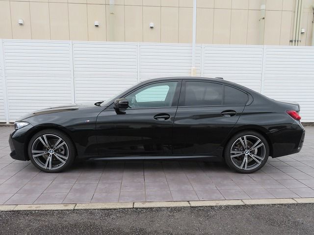 320d xDrive Berline RHD