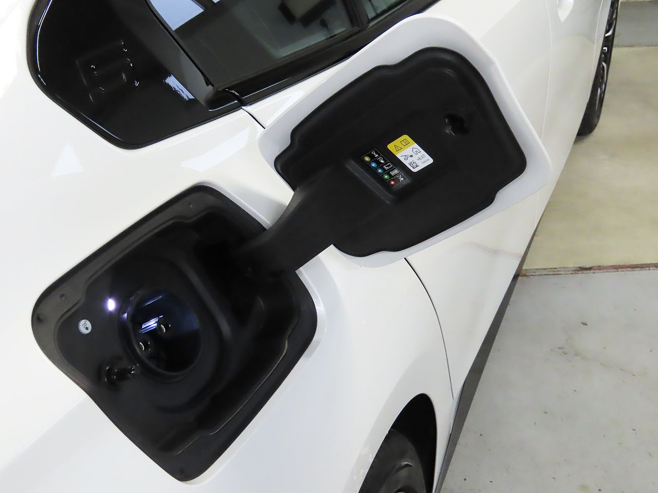 BMW i5 M60 xDrive Sedan RHD