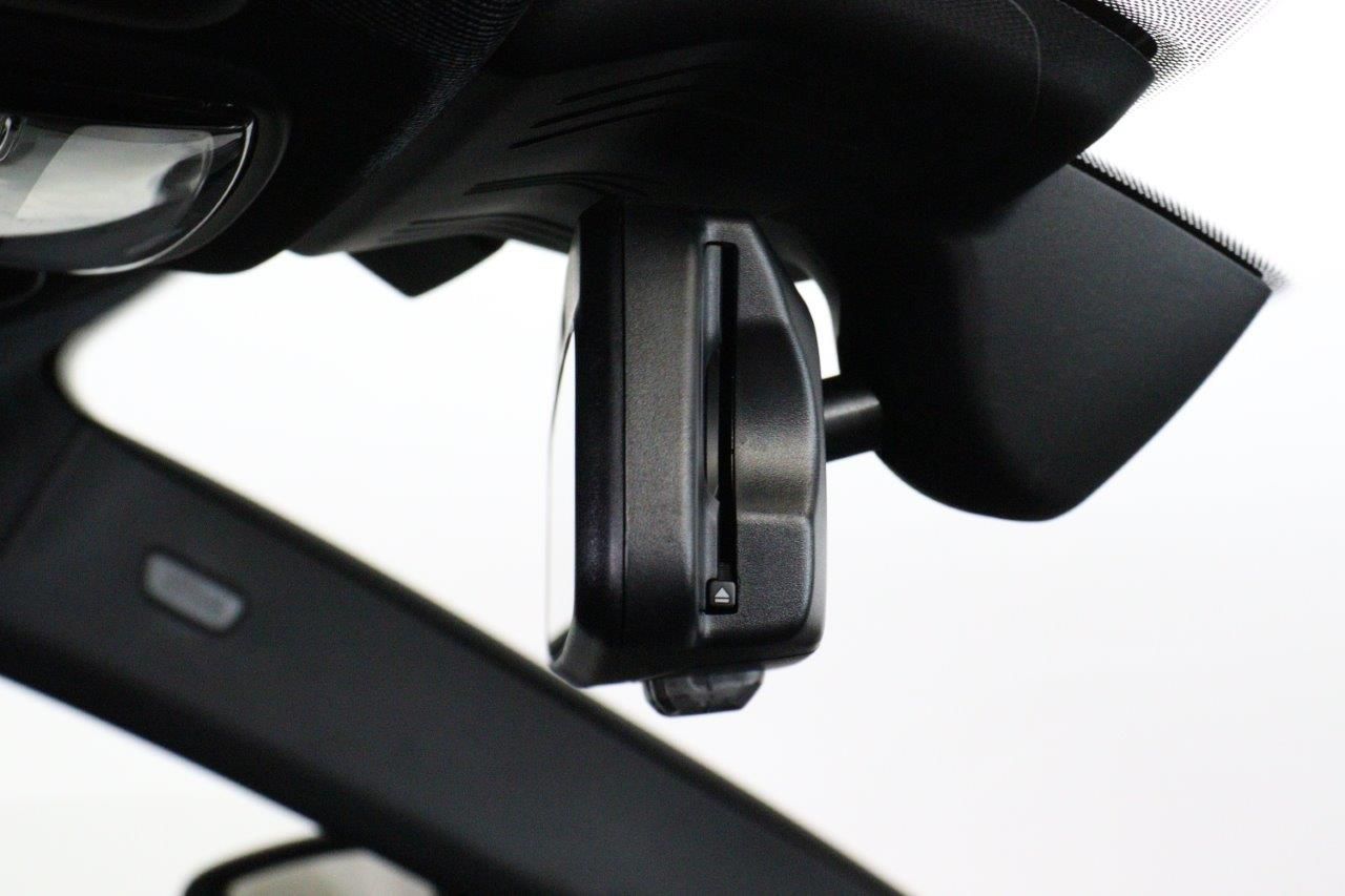 G26 i4 eDrive35 RHD