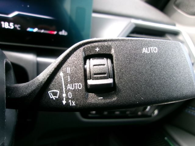 320d xDrive Berline RHD