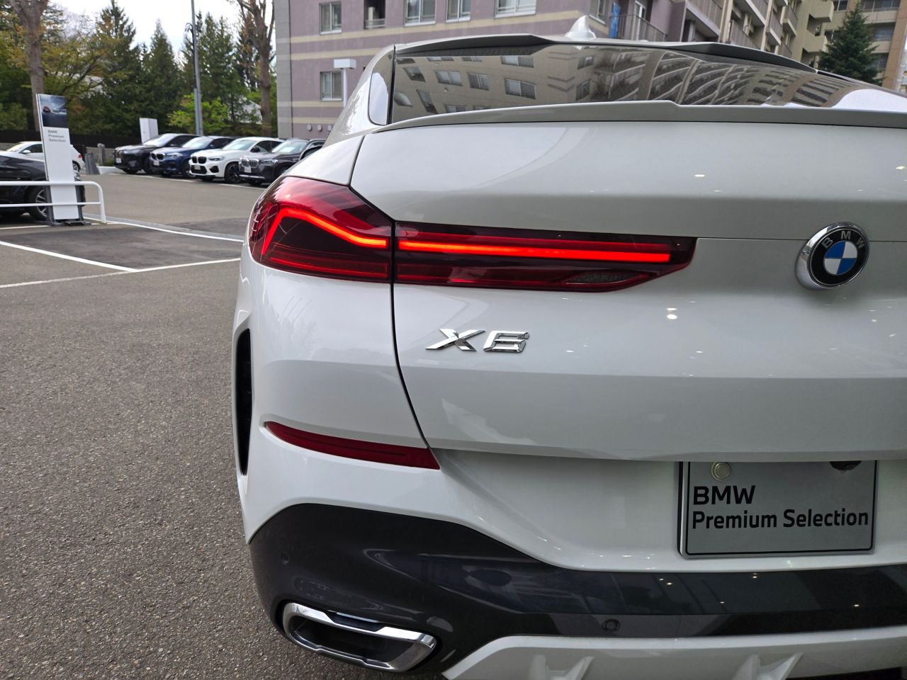 X* xDrive30d RHD