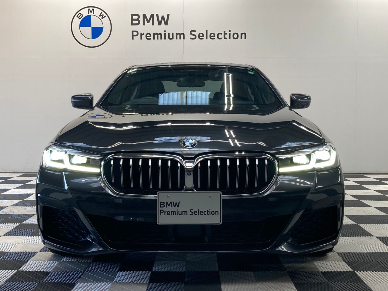 520d xDrive Sedan RHD