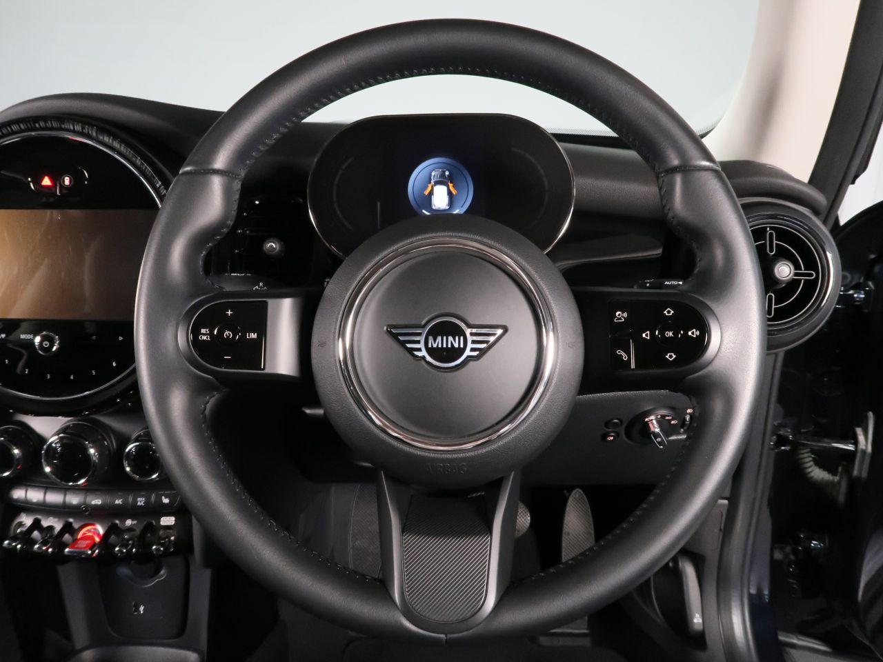 MINI Cooper F56 RHD