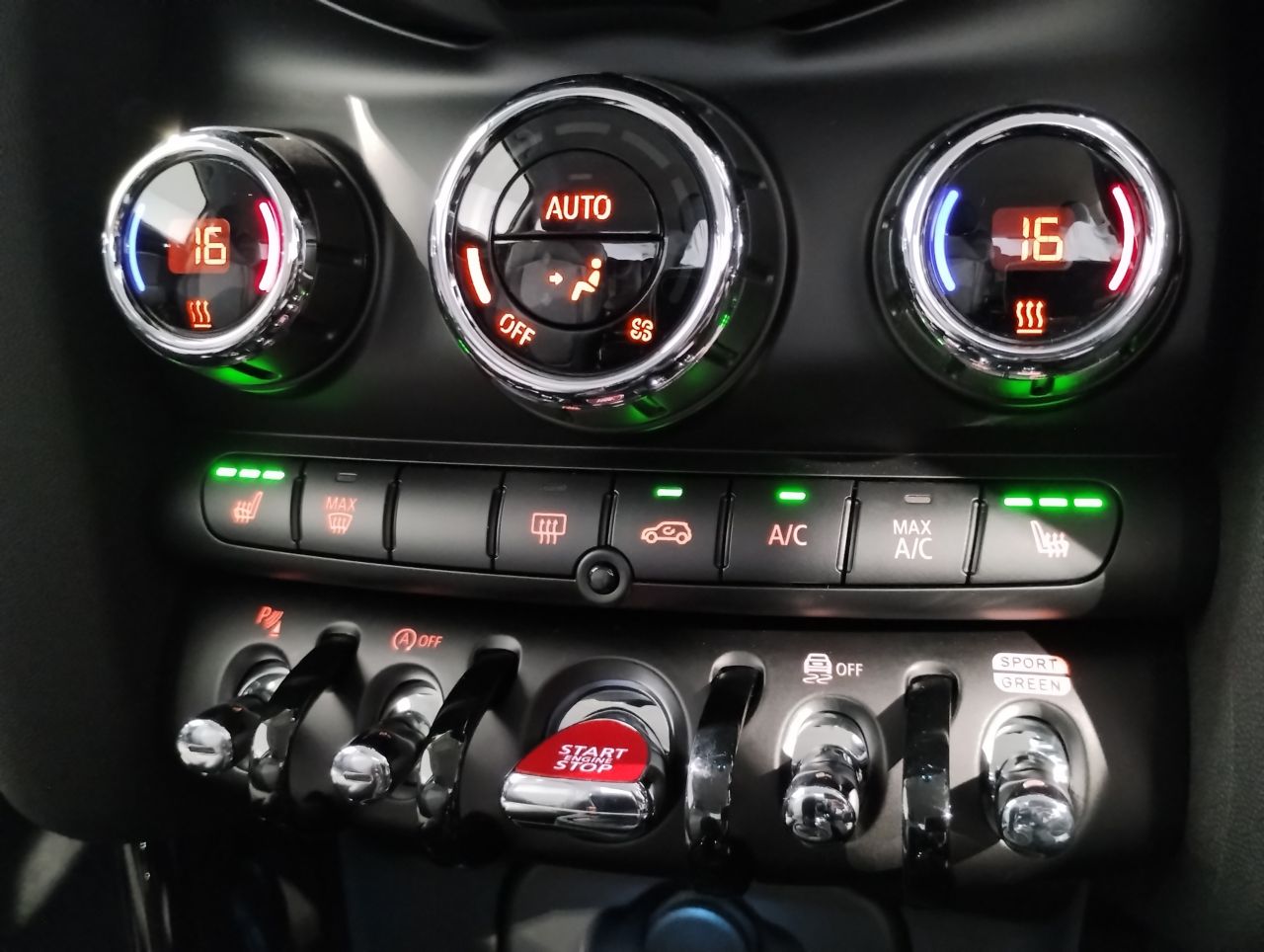 MINI Cooper F56 RHD