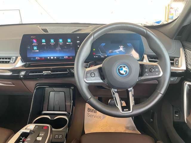 U11 iX1 xDrive30