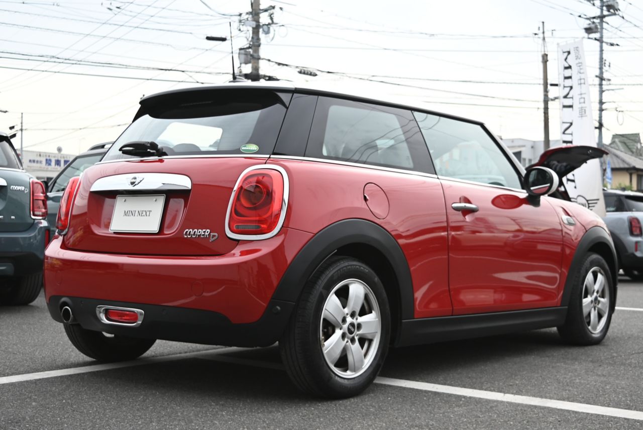 F56 COOPER D (AT)