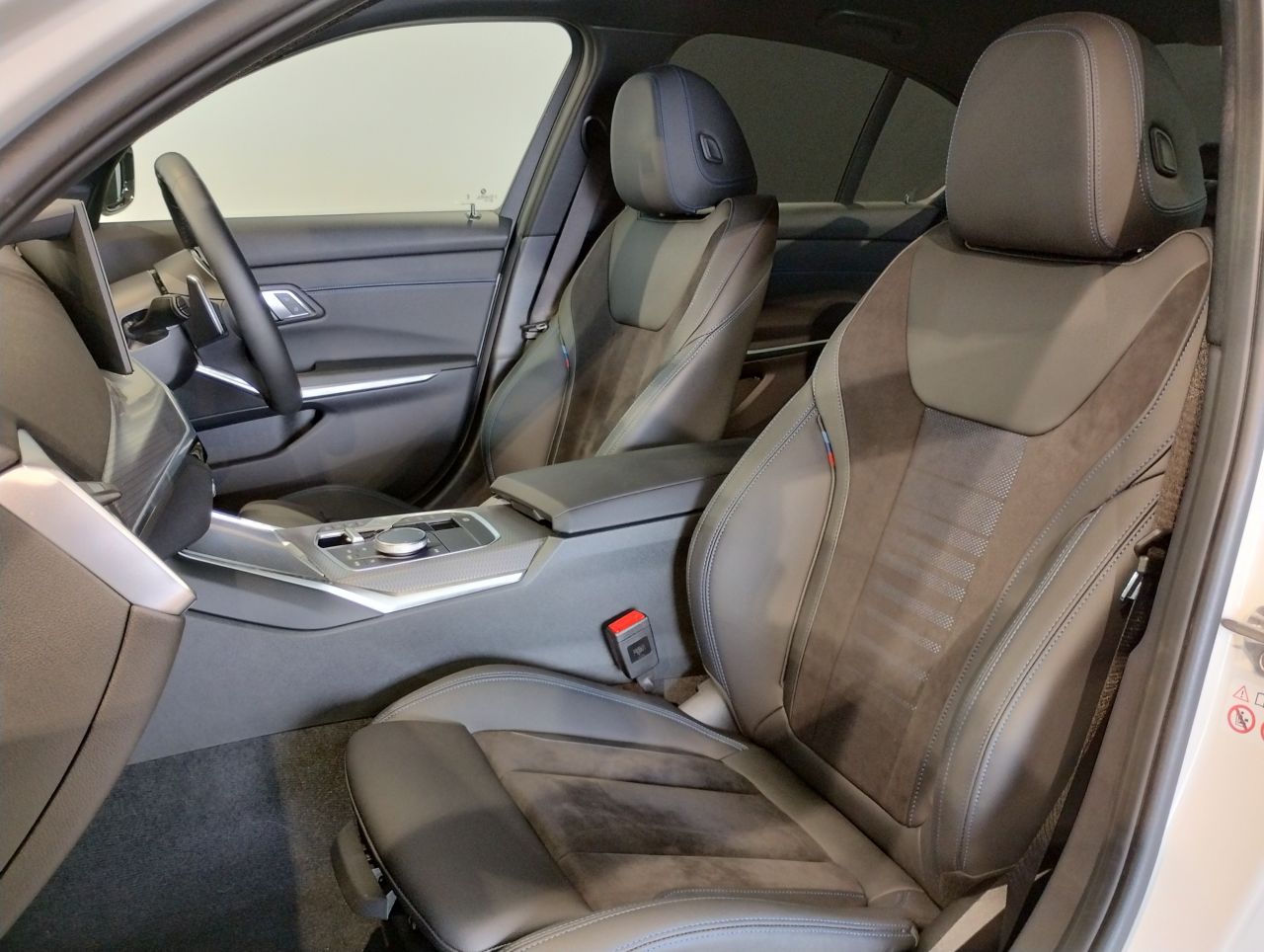 G20 320i Saloon LCI RHD MX