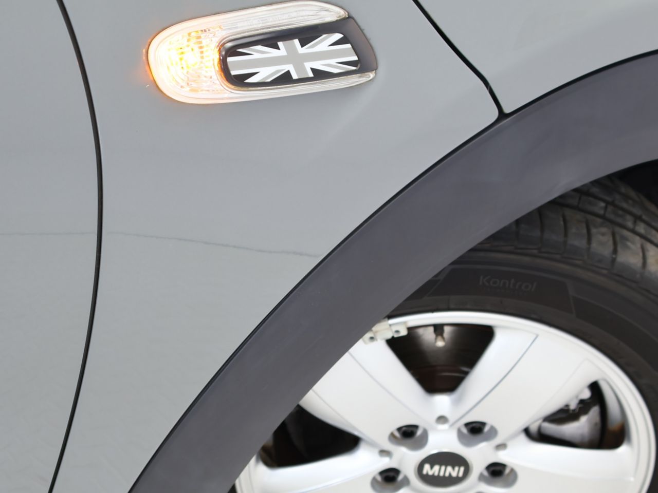 F55 COOPER D (AT)