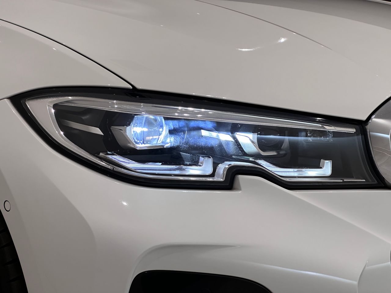 G21 320i RHD