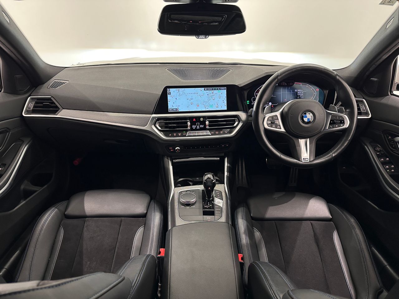 G20 320i Saloon RHD TU