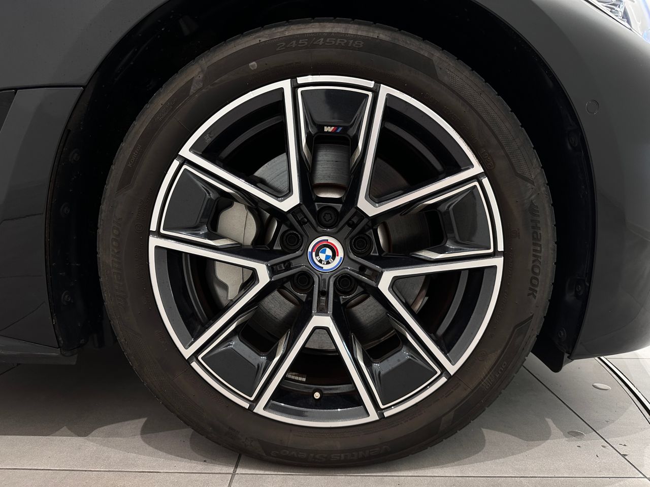 G26 i4 eDrive40 RHD