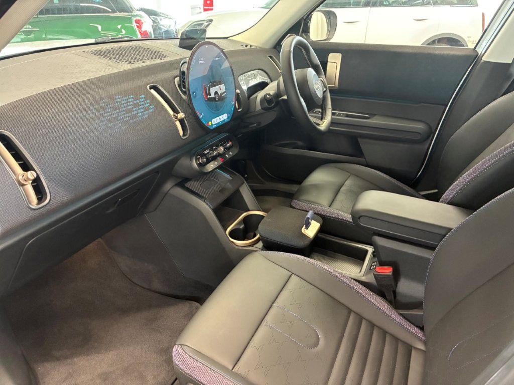 U25 MINI Countryman E