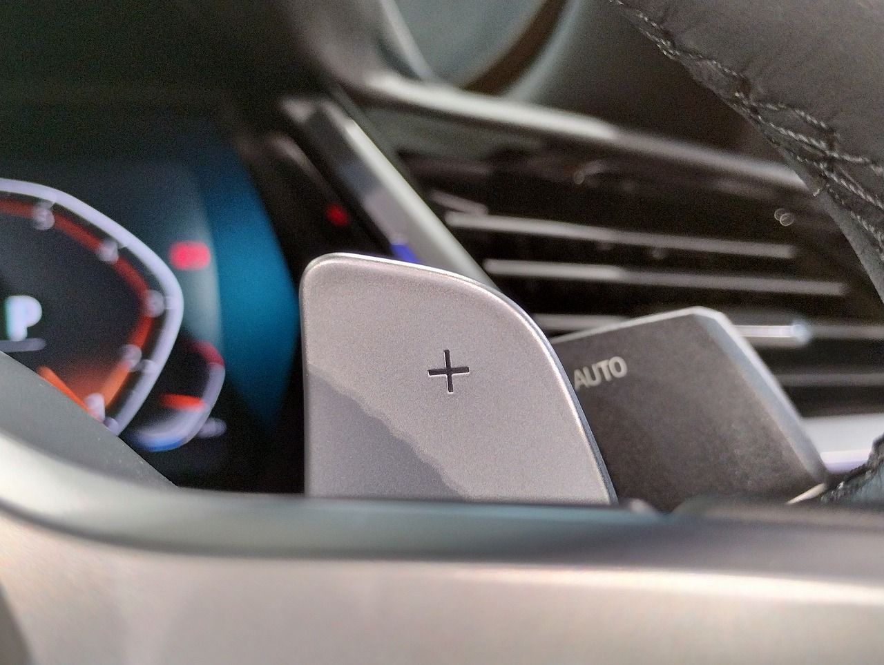 G29 z4 sDrive20i RHD