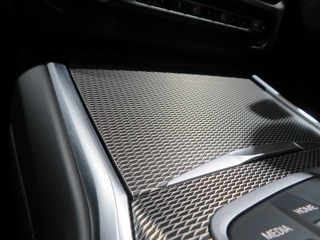 G20 320i Saloon RHD TU