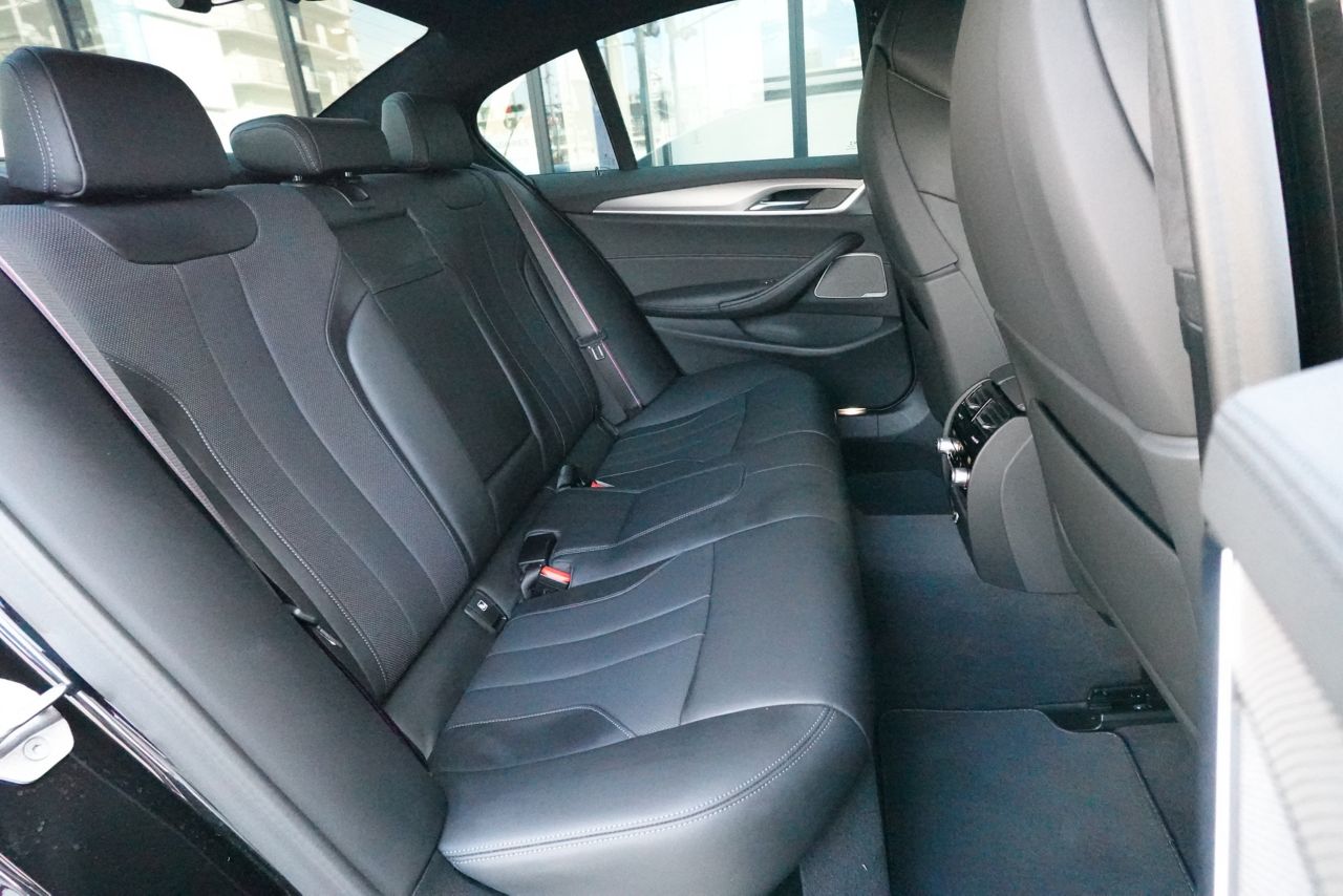 M5 Sedan RHD