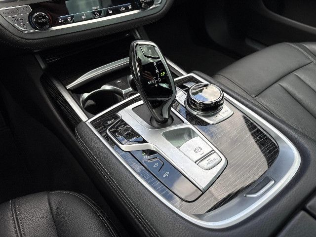 BMW 740