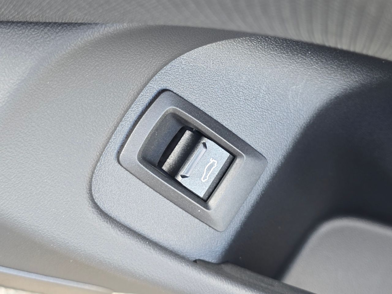 BMW i5 eDrive40 M Sport RHD