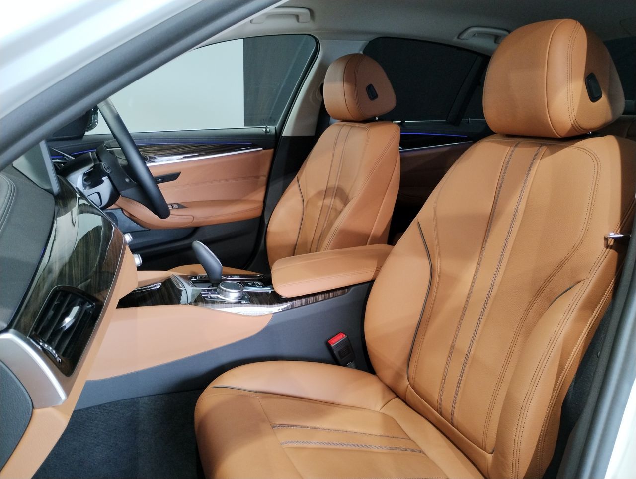 520d xDrive Sedan RHD