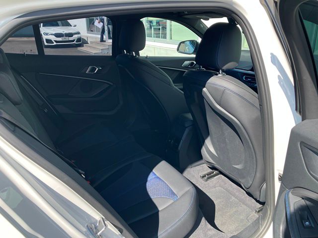F40 118d Sports Hatch 5-door B47 2.0d